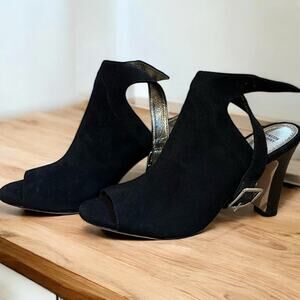 Johnston and Murphy Brand new in box, size 9 open toe bootie black suede